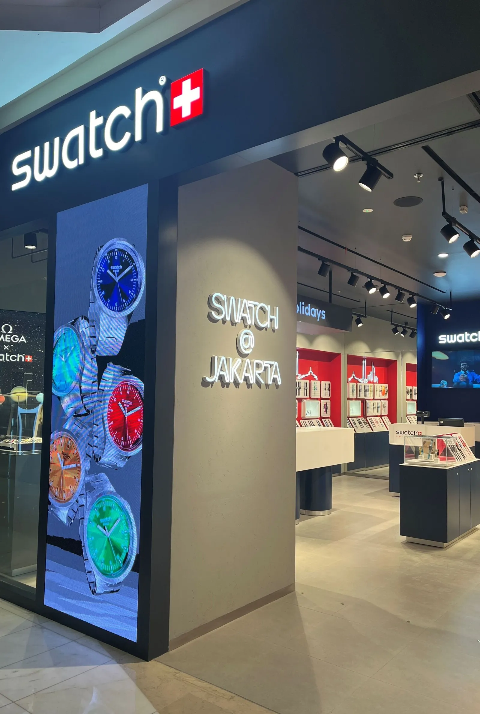 Toko Jam Tangan Swatch Kembali Dibuka di Grand Indonesia