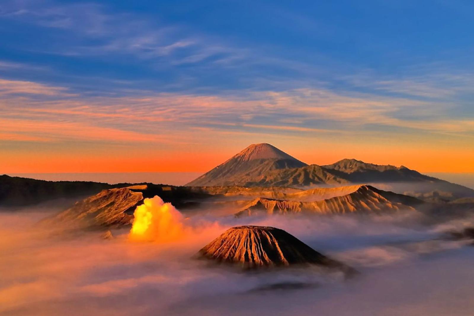 Bromo-Raja Wisata