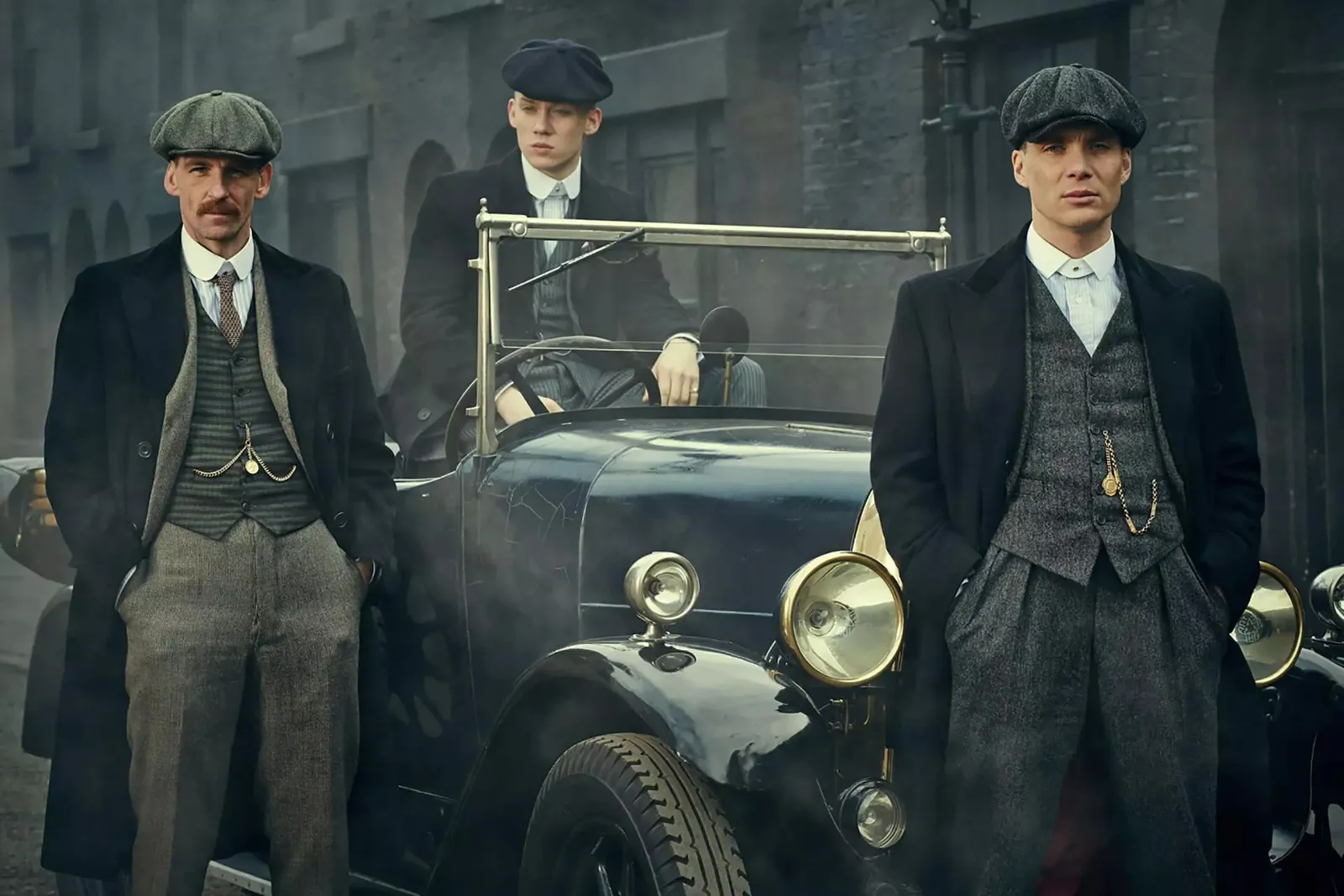 Cara Berpakaian a La Peaky Blinders yang Elegan