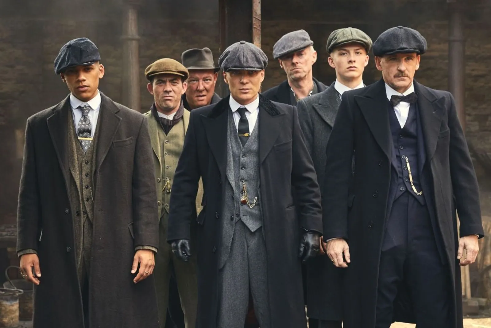 Cara Berpakaian a La Peaky Blinders yang Elegan