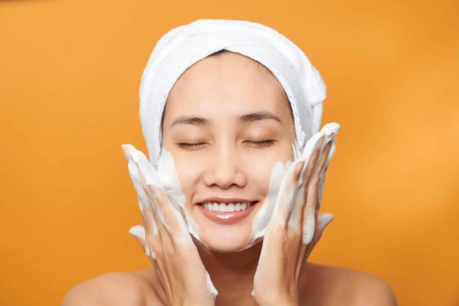 7 Rekomendasi Gentle Facial Wash yang Cocok untuk Semua Jenis Kulit 