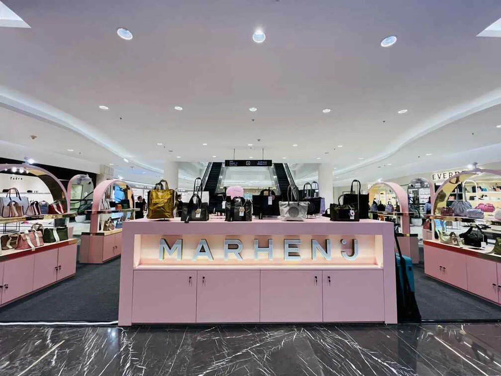 iStyle.id Kembali Hadirkan Store Terbaru MARHEN.J di Medan