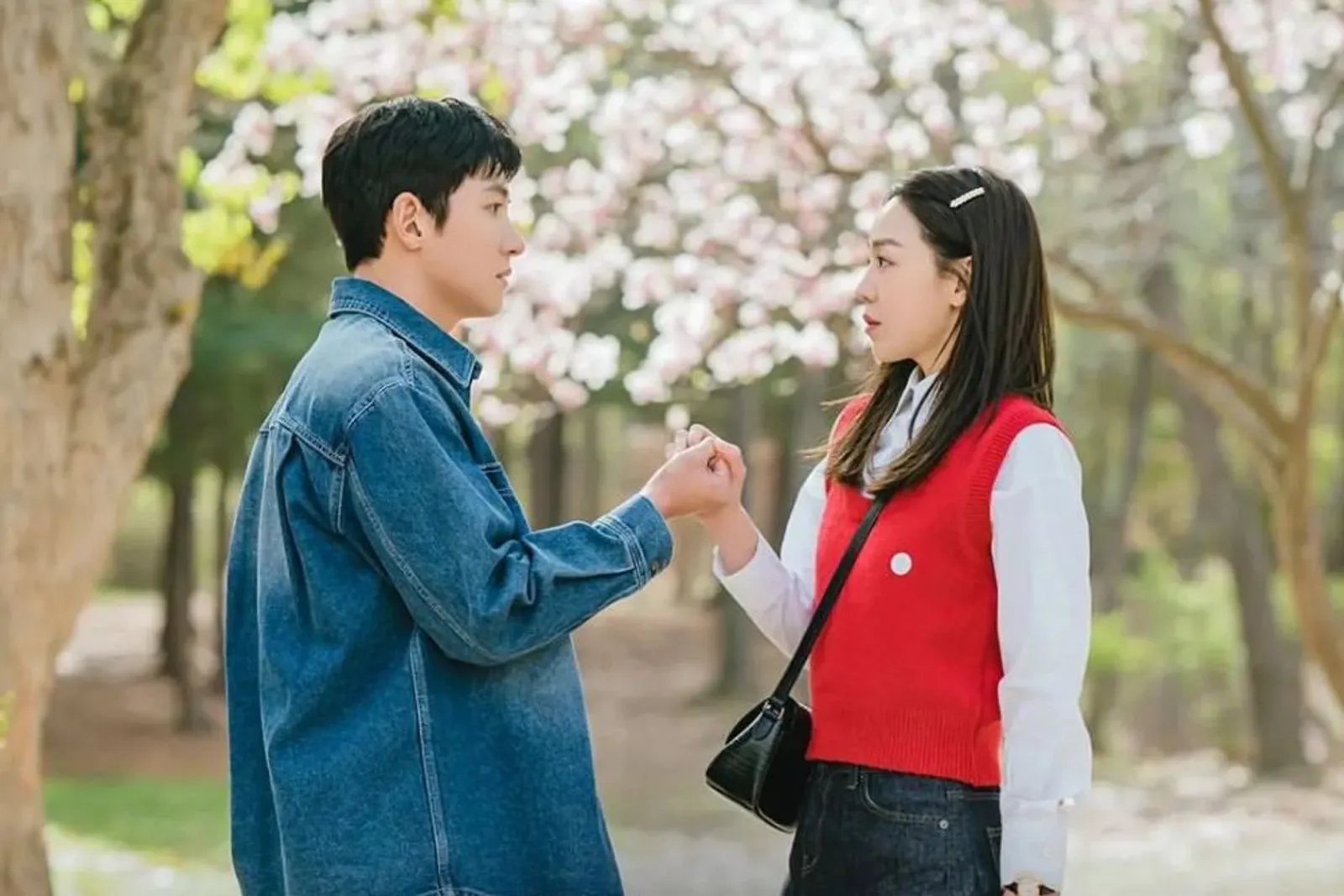 7 Pasangan di Drama Korea yang Cintanya Terhalang Restu Orangtua
