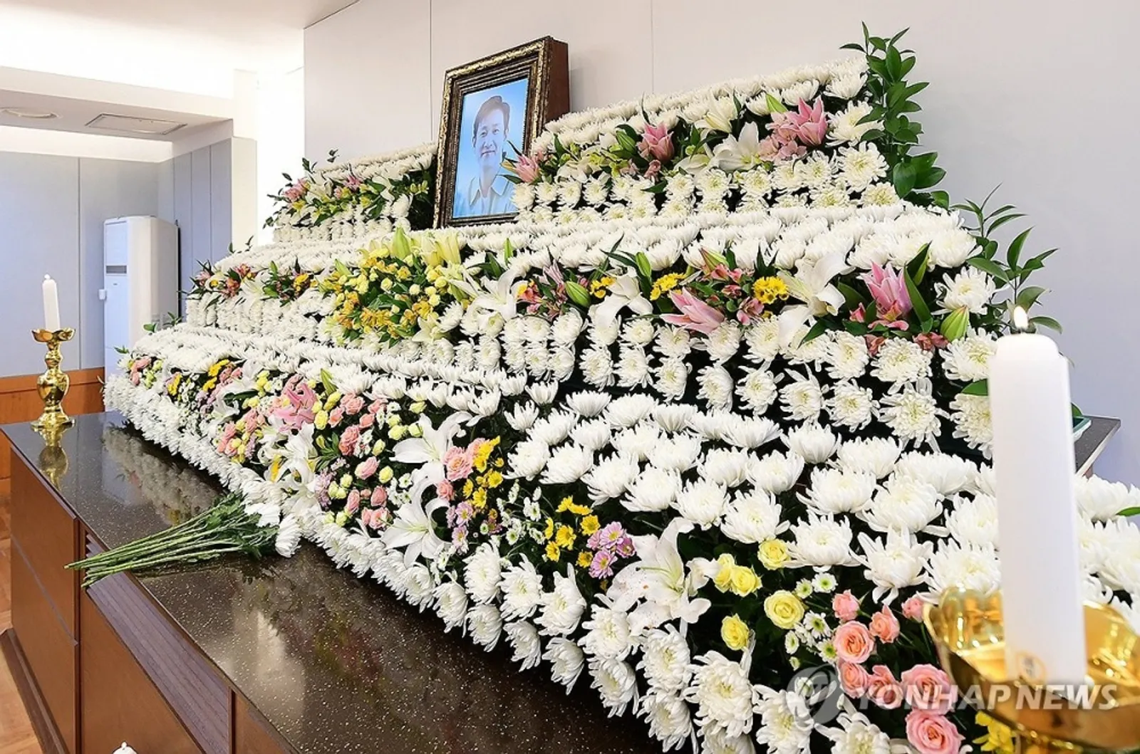 Pemakaman Lee Sun Kyun Digelar Tertutup, Ini Suasana di Rumah Duka