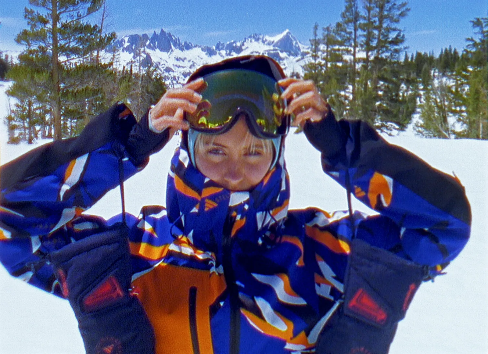 adidas by Stella McCartney Rilis Pakaian Ski yang Modis & Futuristik