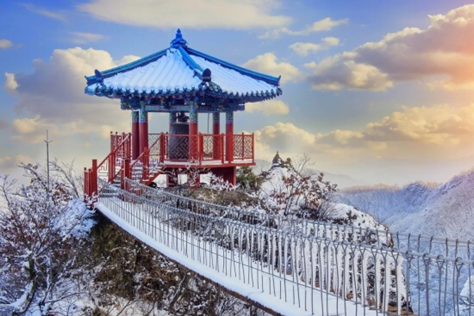 10 Tempat Wisata Musim Dingin Korea Selatan Terbaik untuk Dikunjungi