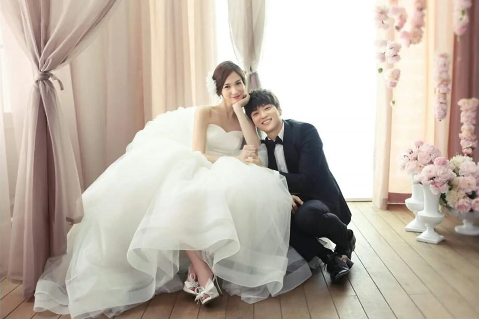 5 Kisah Cinta Jang Seung Jo dan Istrinya, Couple Goals!