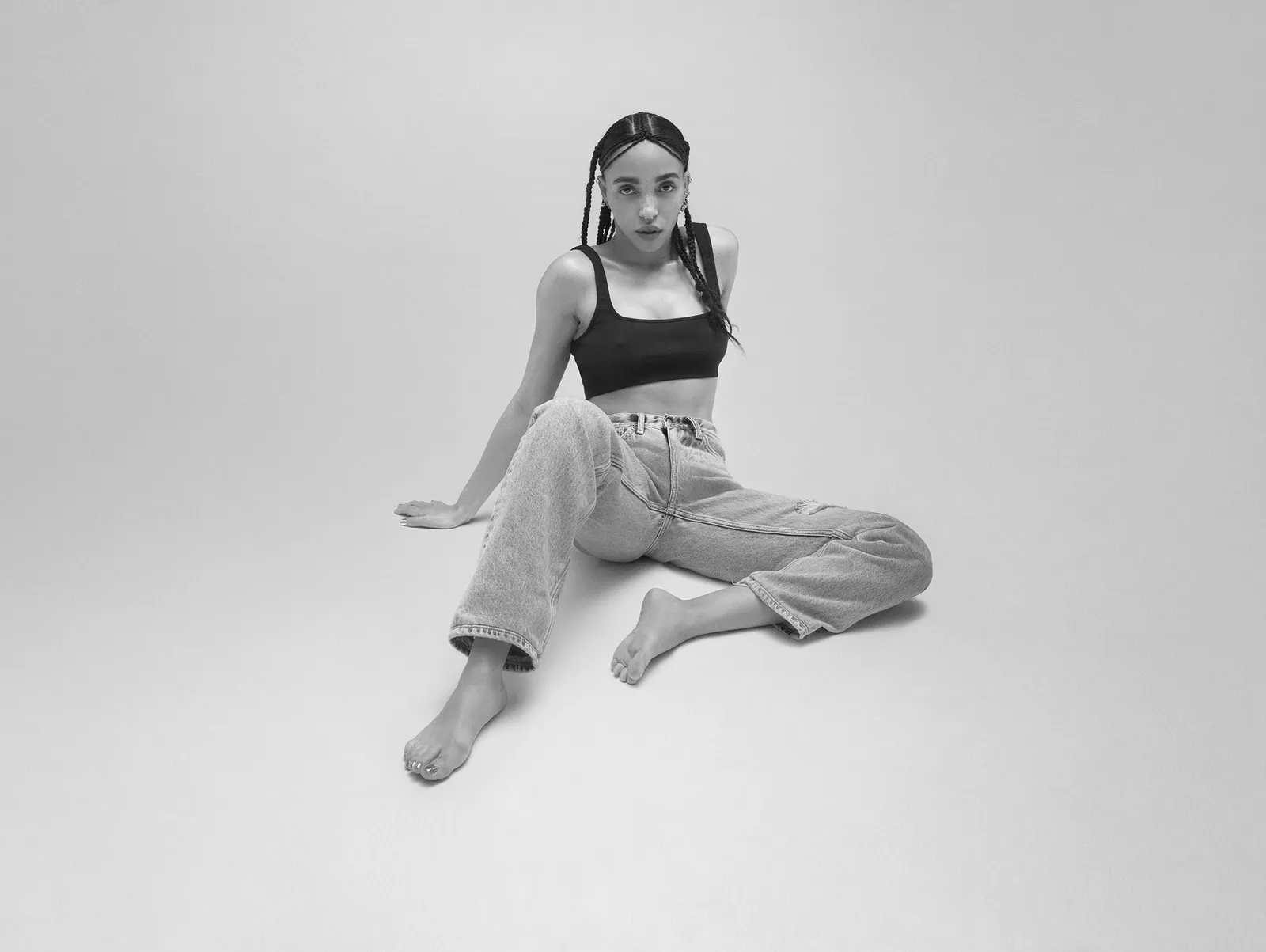 Kampanye Iklan Calvin Klein FKA Twigs Dilarang Tayang di Inggris