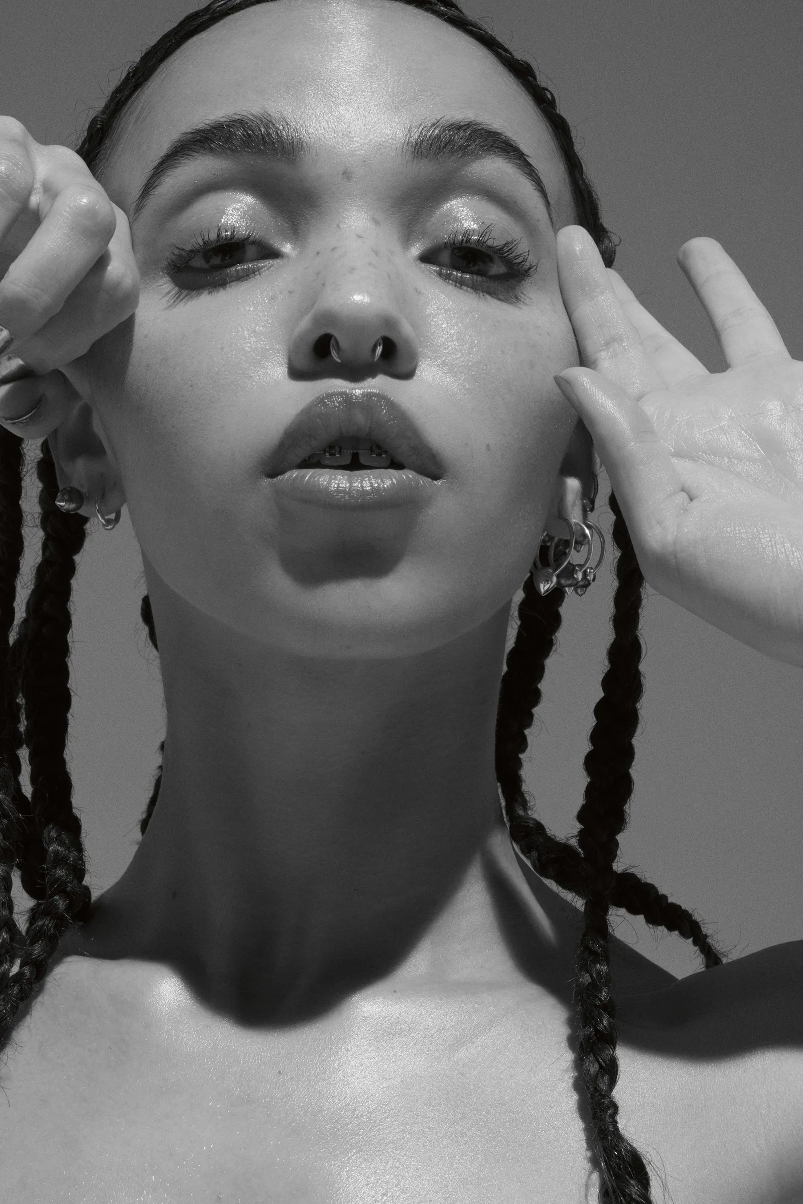 Kampanye Iklan Calvin Klein FKA Twigs Dilarang Tayang di Inggris