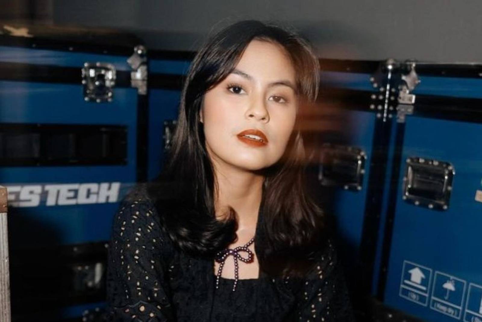 Pesona Inarah Syarafina, Kekasih Umay Shahab yang Juga Sutradara