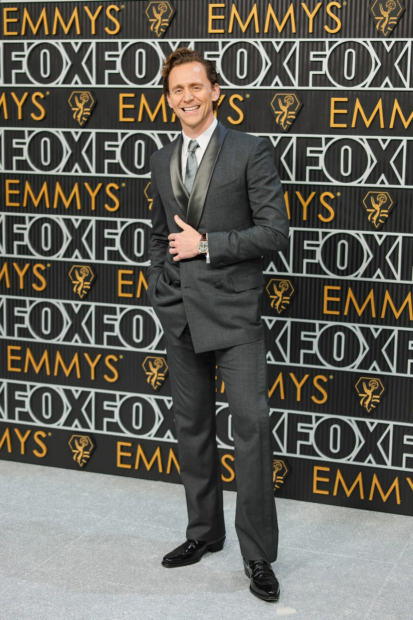 Gaya Mewah Artis Hollywood di Karpet Merah Emmy Awards 2024