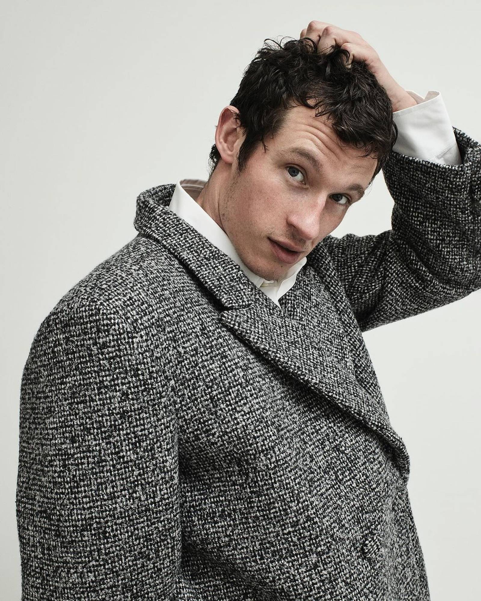 Profil Callum Turner yang Diisukan Jadi Pacar Baru Dua Lipa