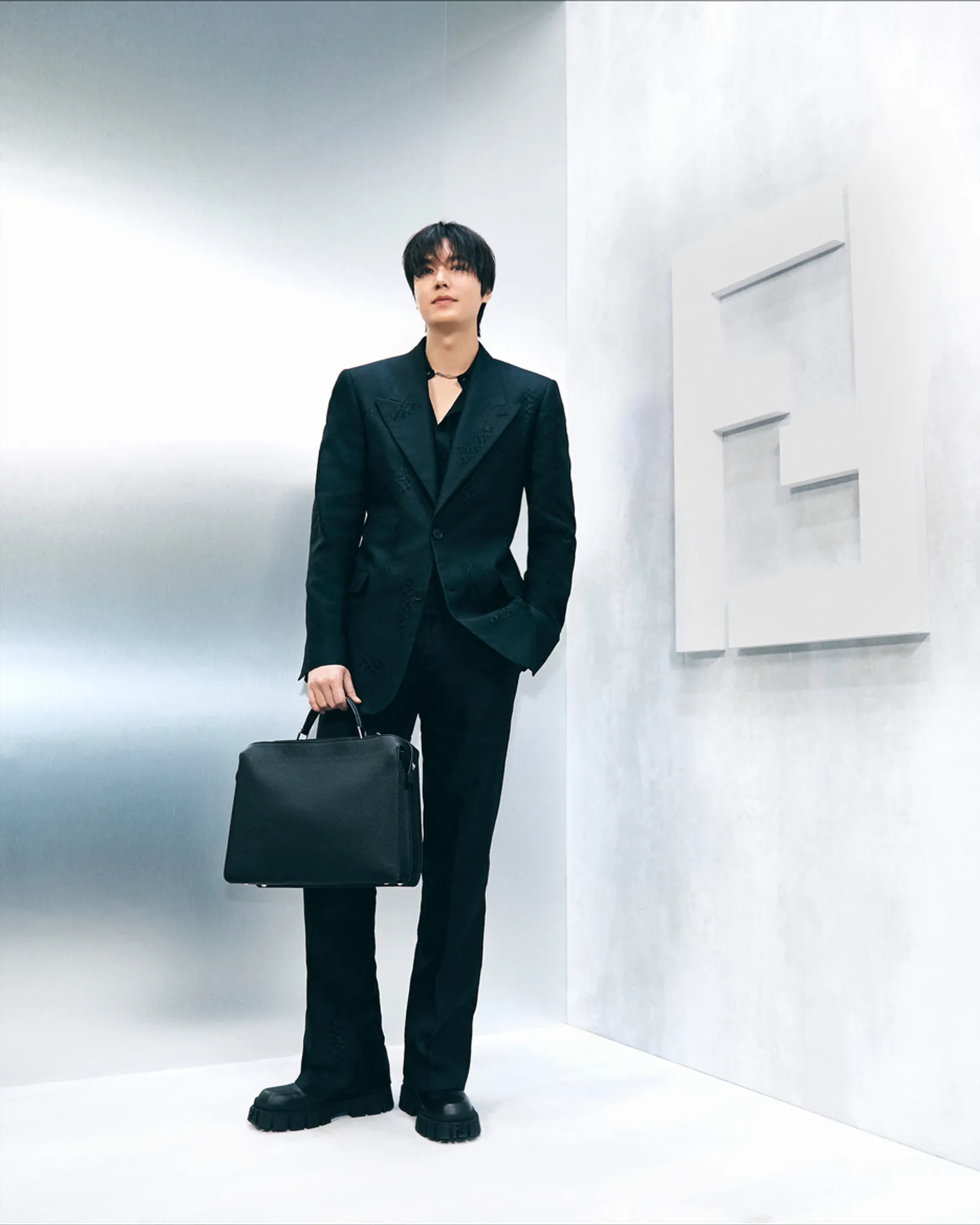 Gaya Terbaik Para Seleb Hadiri FENDI Men's Fall/Winter 2024 Show