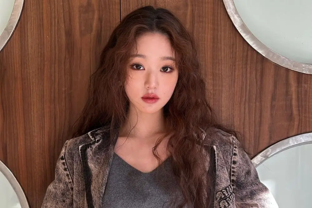 Inspirasi Gaya Makeup Seperti Jang Wonyoung, Pancarkan Kesan Seksi 