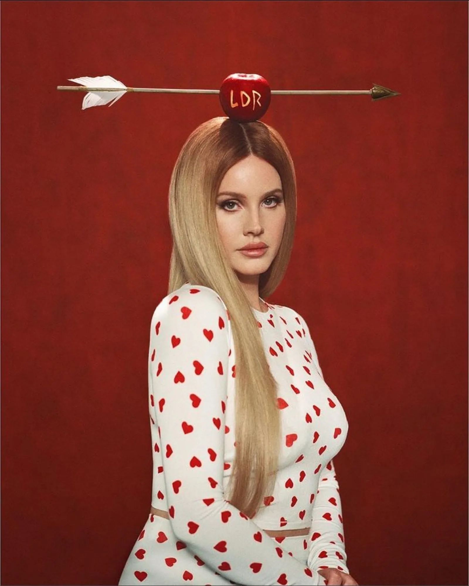 Lana Del Rey Jadi Model Campaign SKIMS Valentine Collection 2024