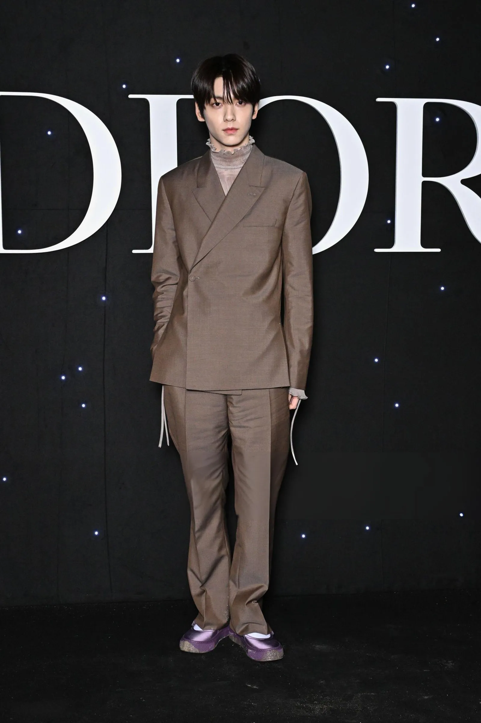 Gaya Keren TXT di Fashion Show Dior Homme Fall/Winter 2024