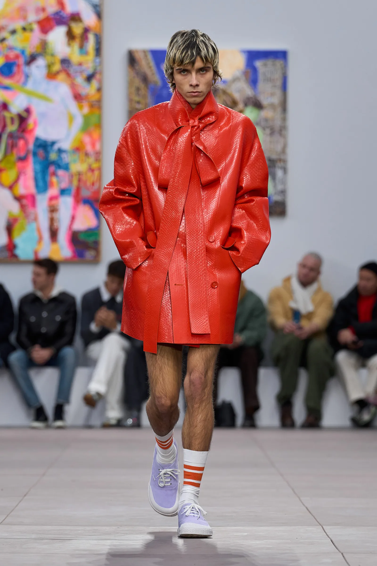 7 Hal Menarik di Fashion Show Loewe Menswear Fall/Winter 2024