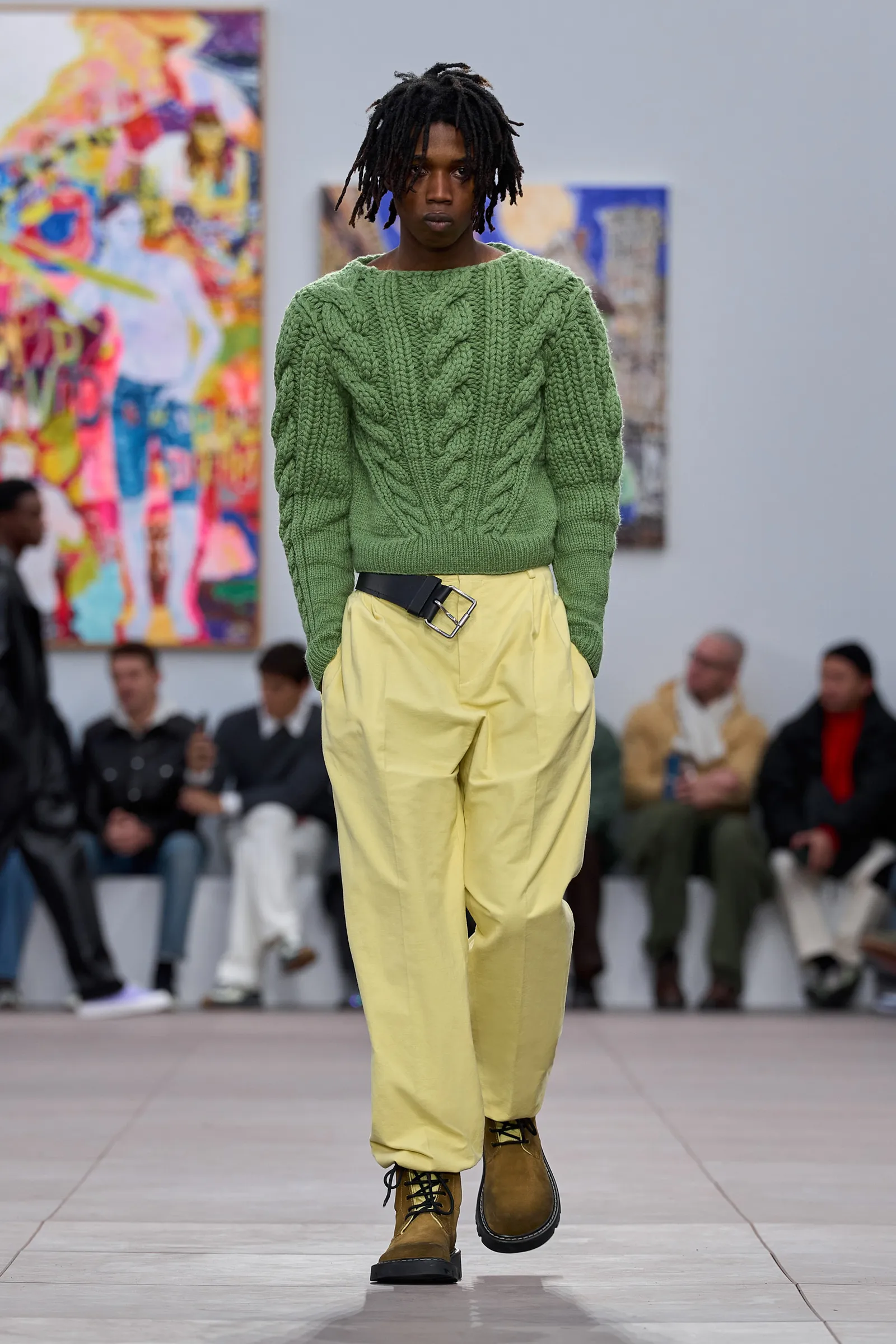 7 Hal Menarik di Fashion Show Loewe Menswear Fall/Winter 2024