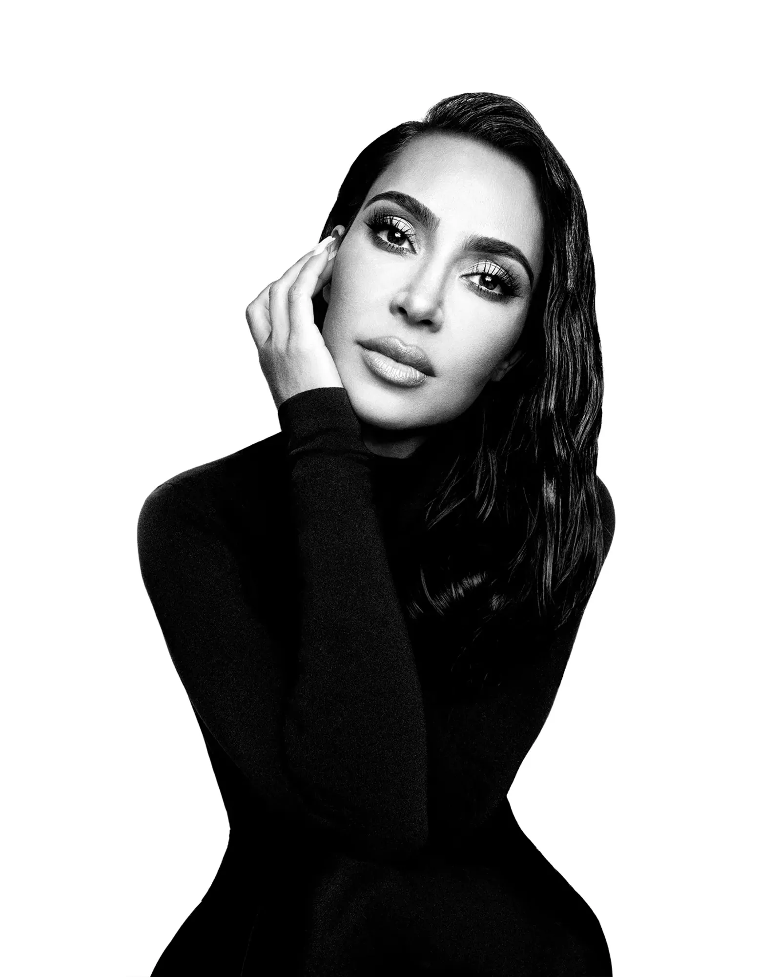 Kim Kardashian Resmi Jadi Brand Ambassador Balenciaga