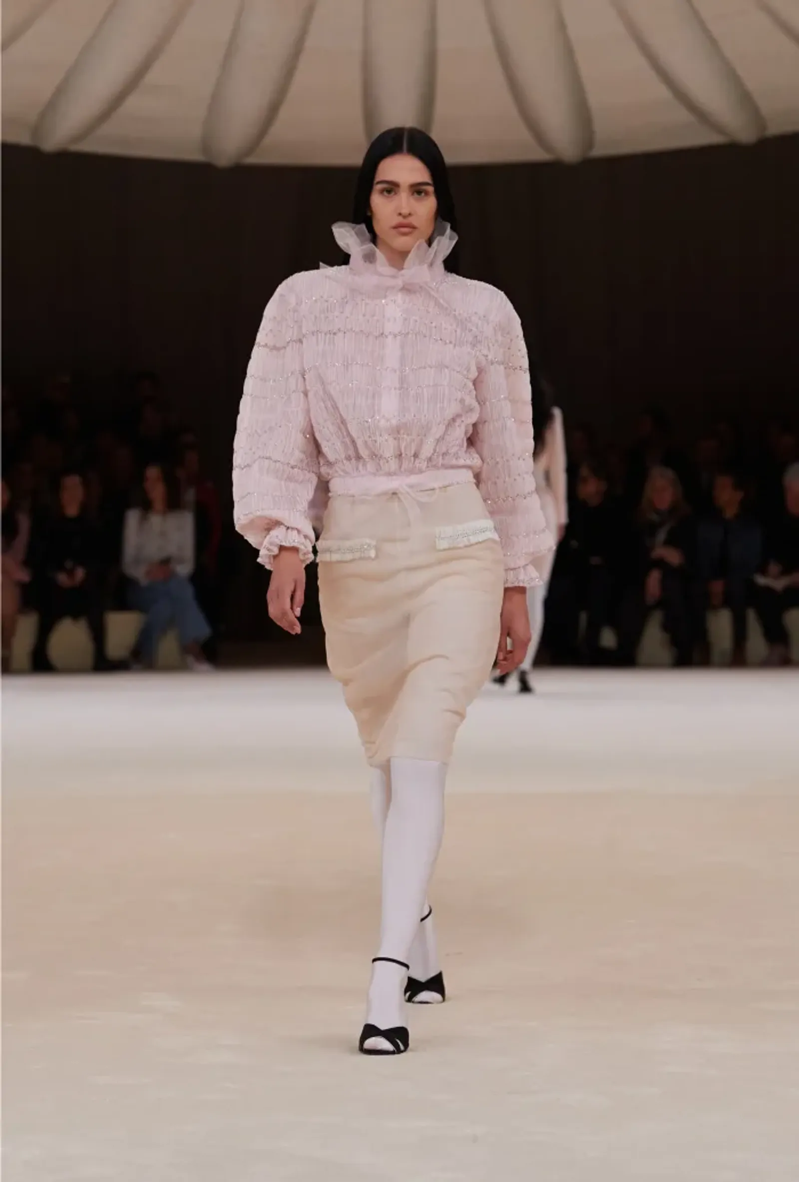 5 Hal Menarik di Fashion Show Chanel Couture Spring 2024