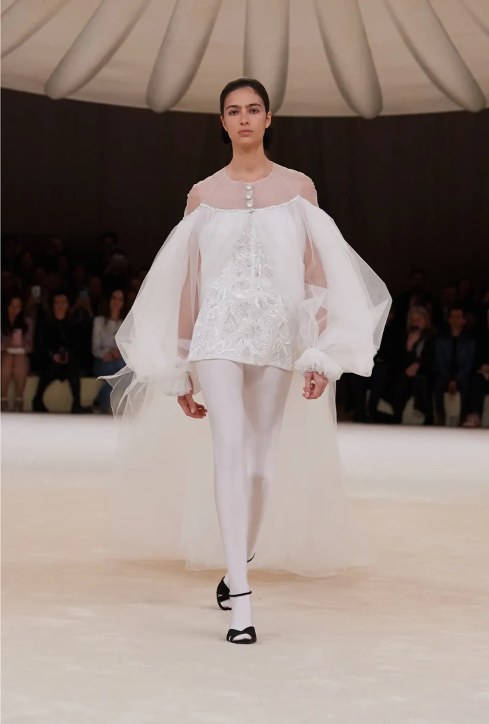 5 Hal Menarik di Fashion Show Chanel Couture Spring 2024