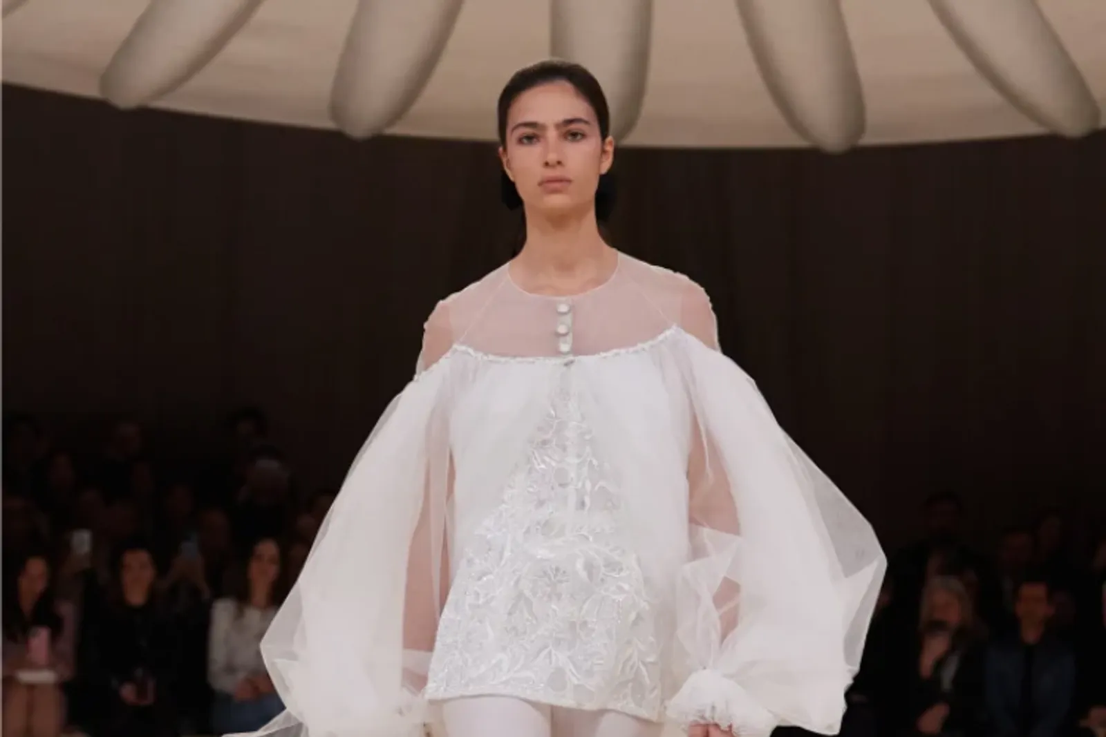 5 Hal Menarik di Fashion Show Chanel Couture Spring 2024