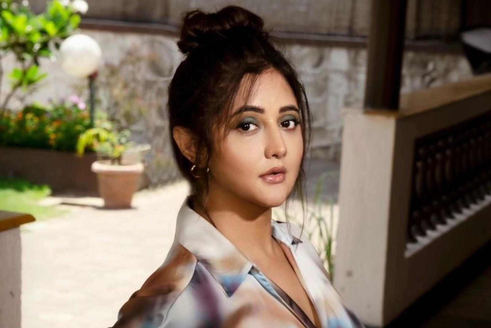 Artis Bollywood yang lahir di Bulan Februari, Kompak Memikat! 