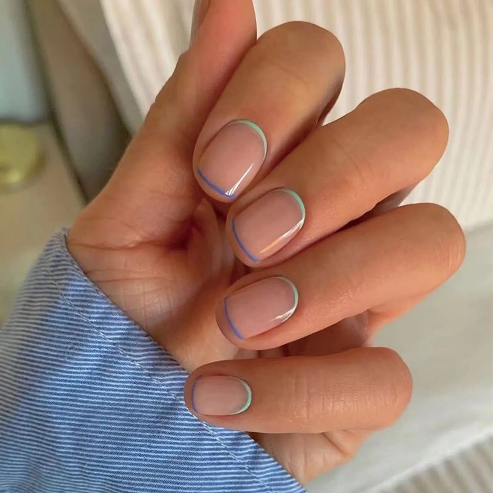 Inspirasi Nail Art untuk Kuku Pendek yang Menarik untuk Dicoba