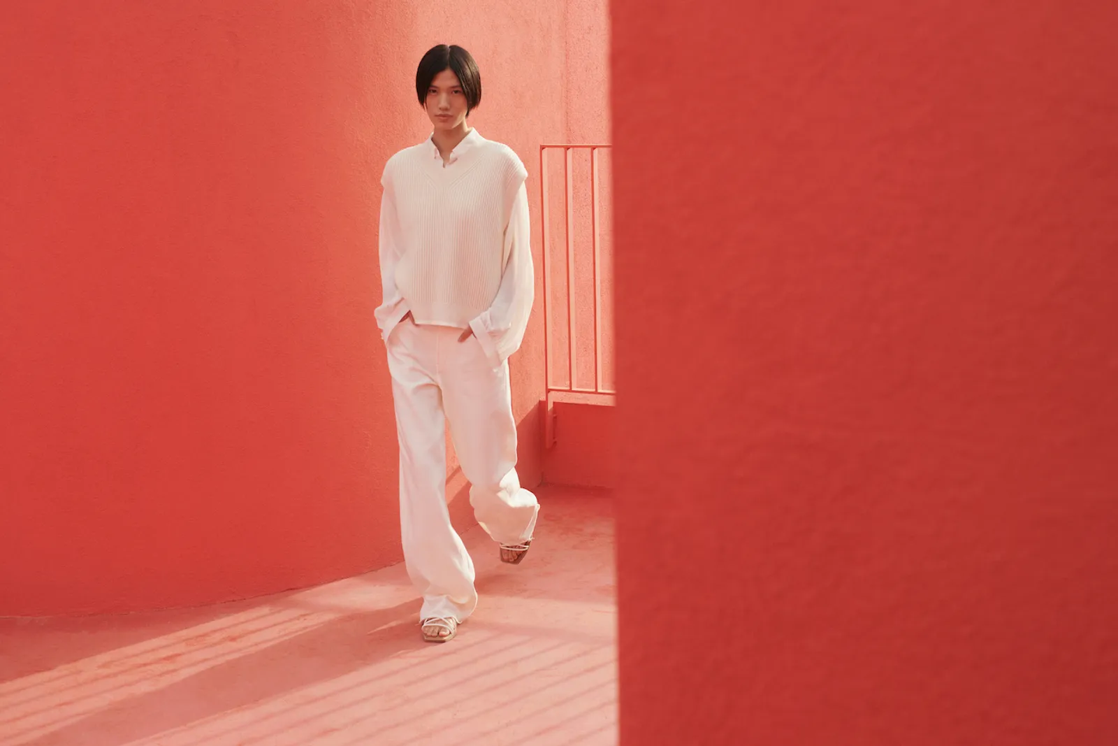 UNIQLO : C Spring 2024 Hadir dengan Gaya Sophisticated & Effortless