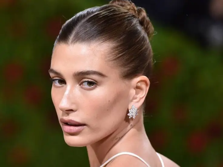 Inspirasi Slicked Back Hairstyle untuk Tampilan Elegan 