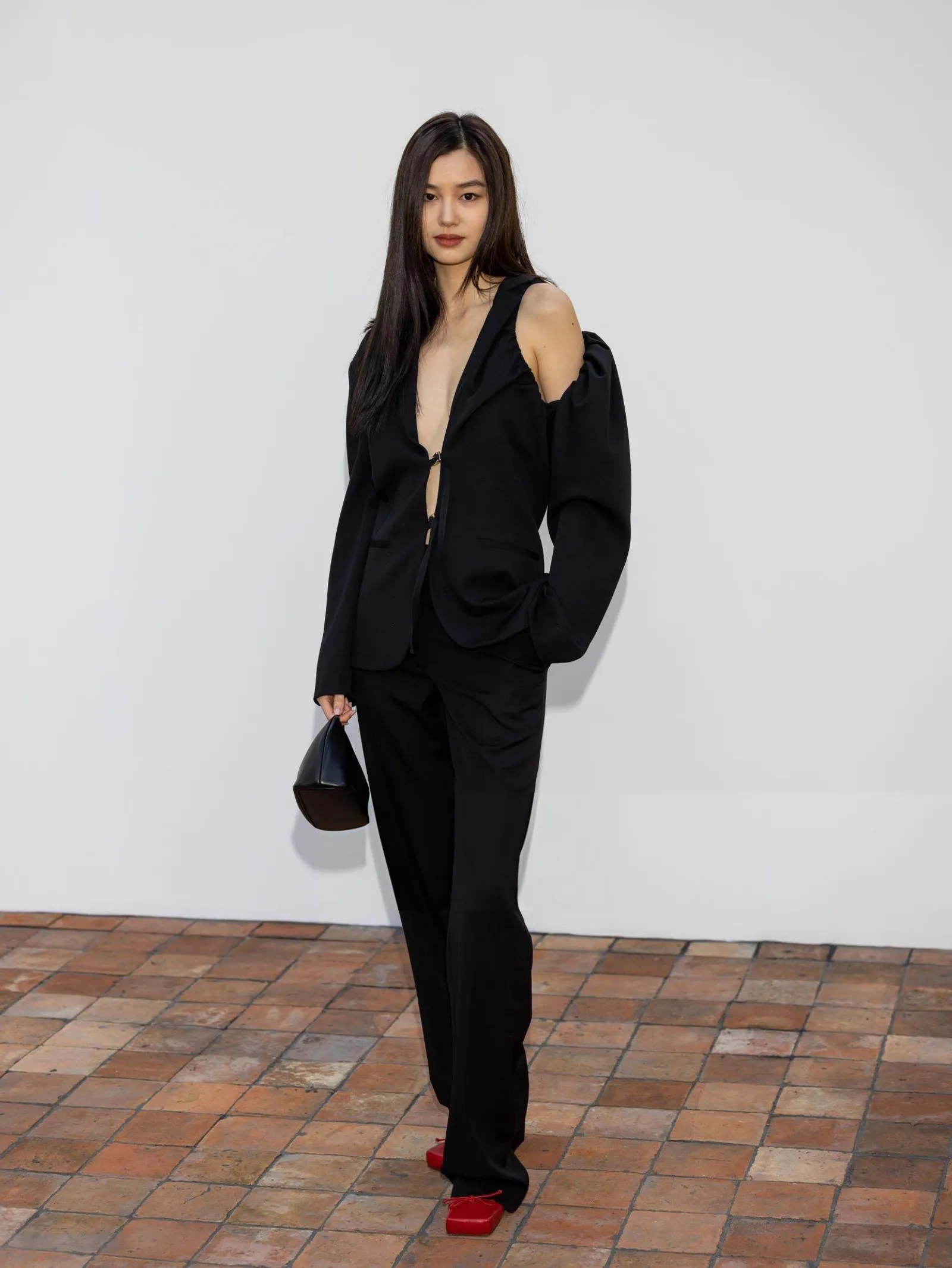 Gaya Terbaik Artis di Fashion Show Jacquemus Spring/Summer 2024