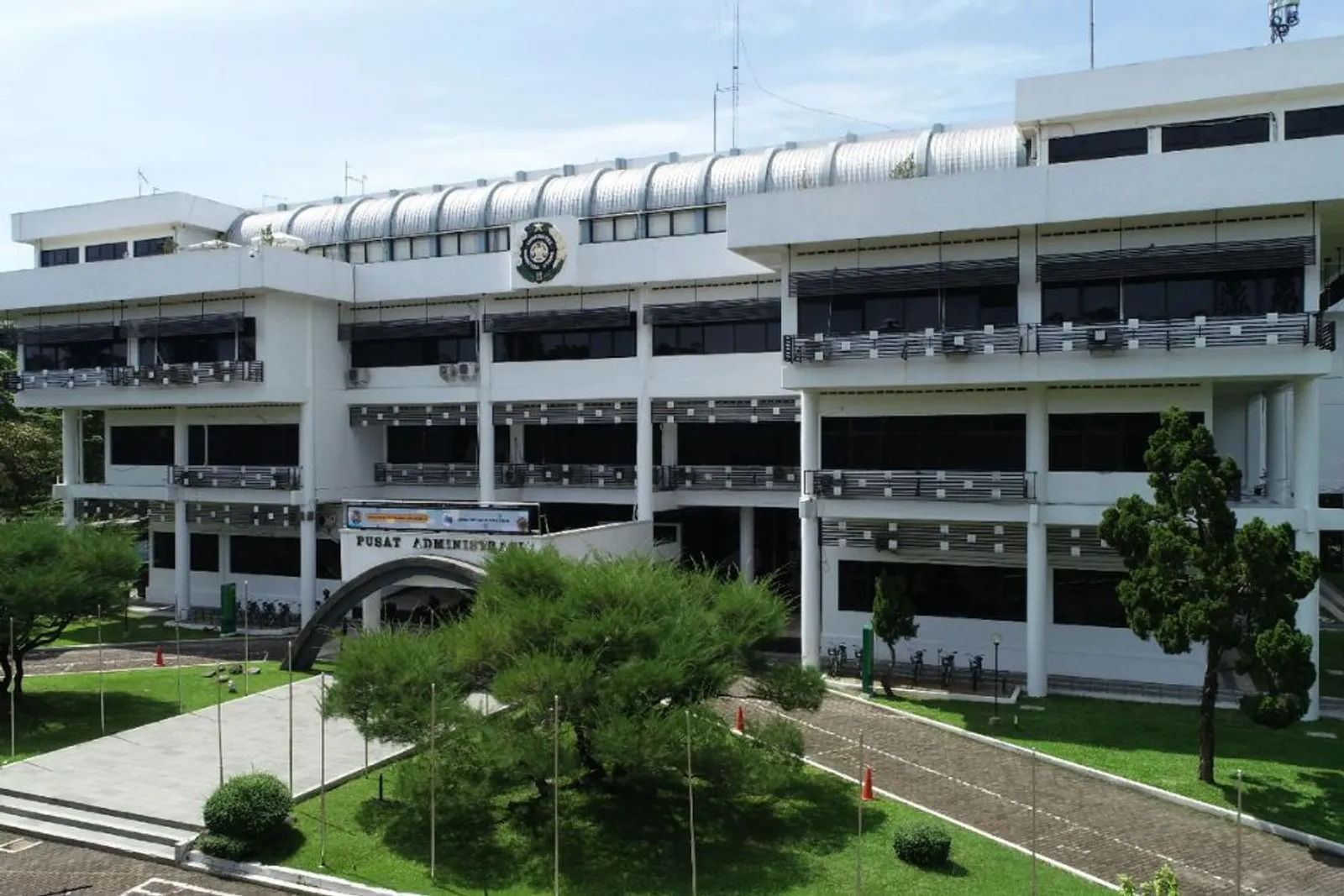 10 Universitas Terbesar di Indonesia, Luasnya Ratusan Hektare