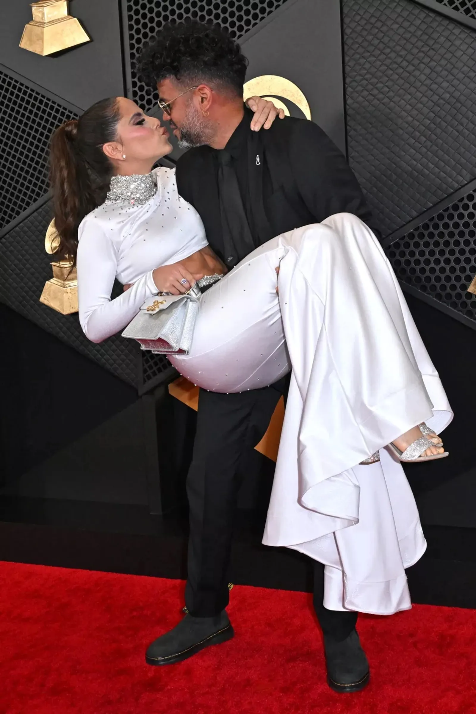 Mesra, Ini Deretan Pasangan Seleb Hollywood di Grammy Awards 2024