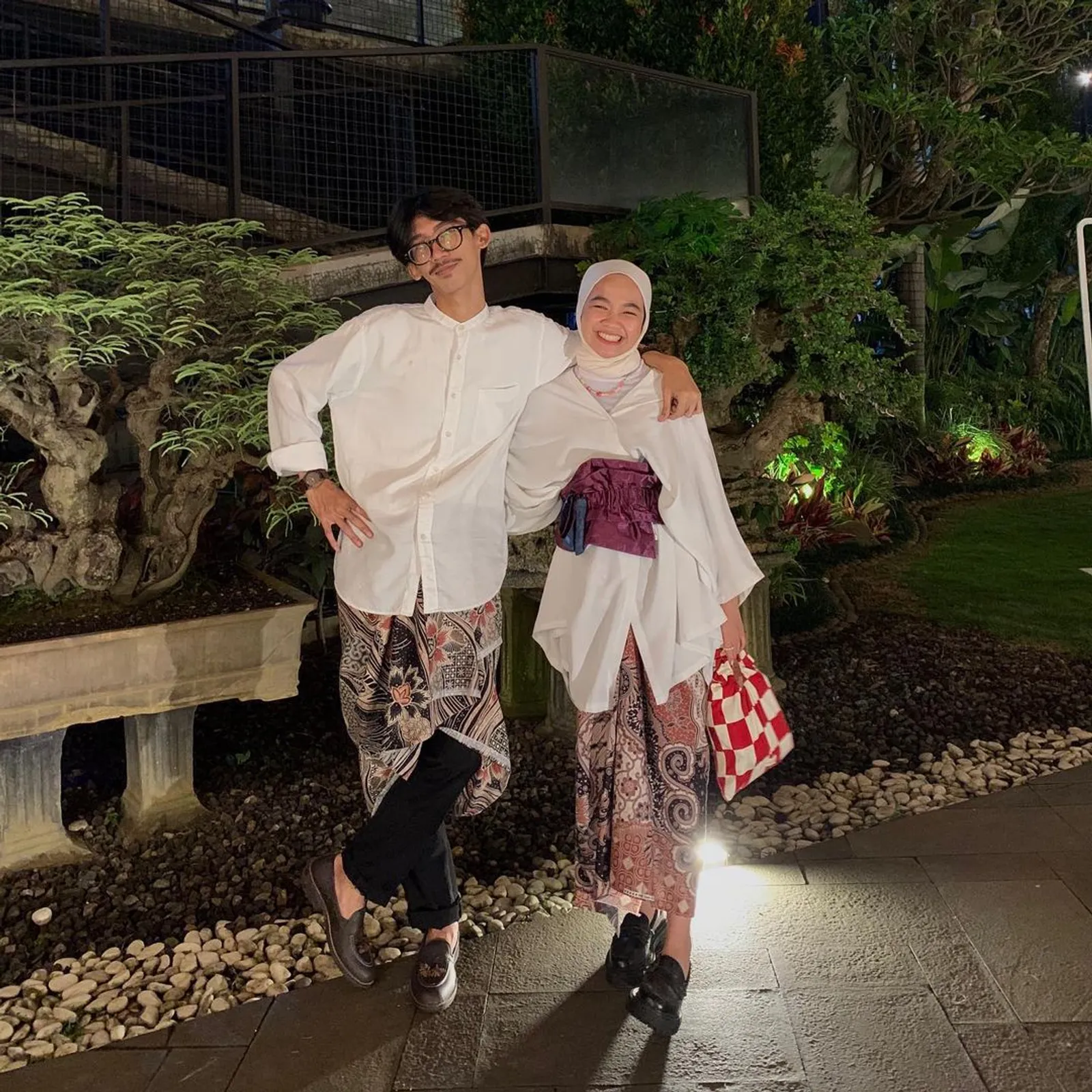 7 Inspirasi Model Baju Batik Couple