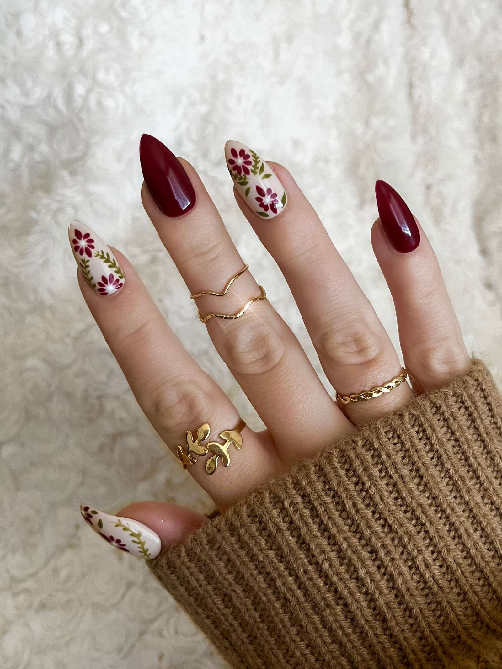 Contek Nail Art Imlek, Buat Tampilan Lebih Bersinar di Tahun Naga 