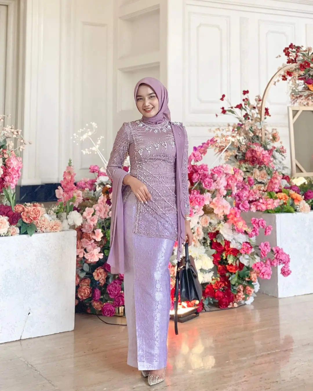 Inspirasi Kebaya Warna Ungu Pastel