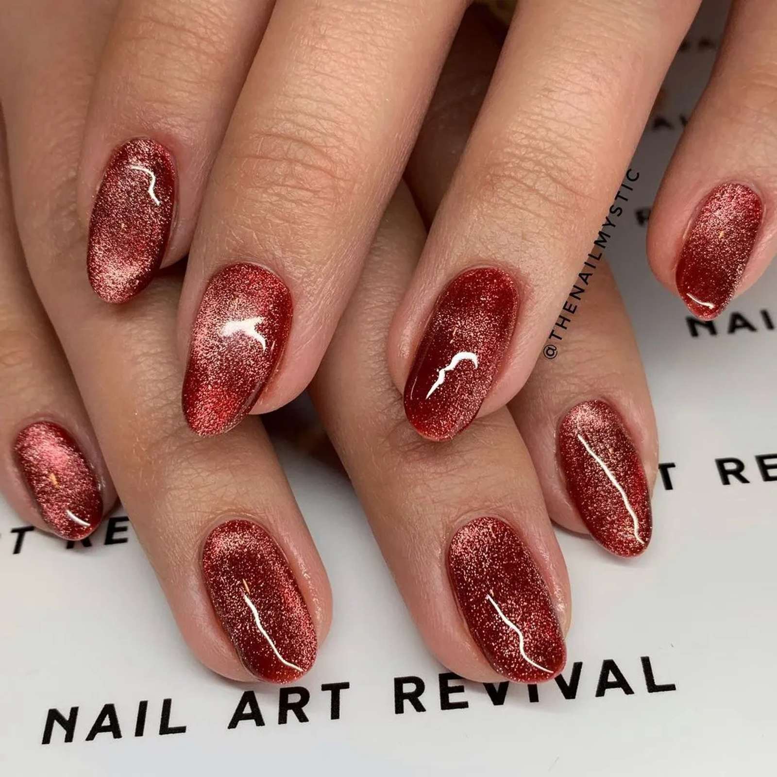 Contek Nail Art Imlek, Buat Tampilan Lebih Bersinar di Tahun Naga 