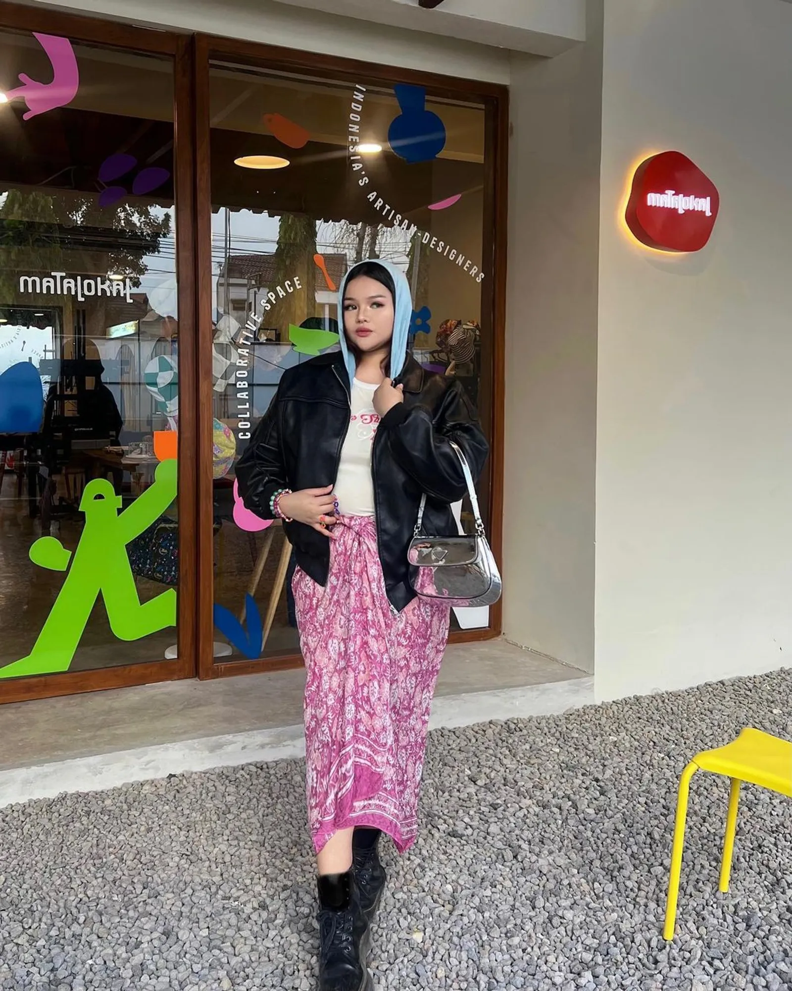 Ide Padu-padan Style Batik Hijab Kekinian