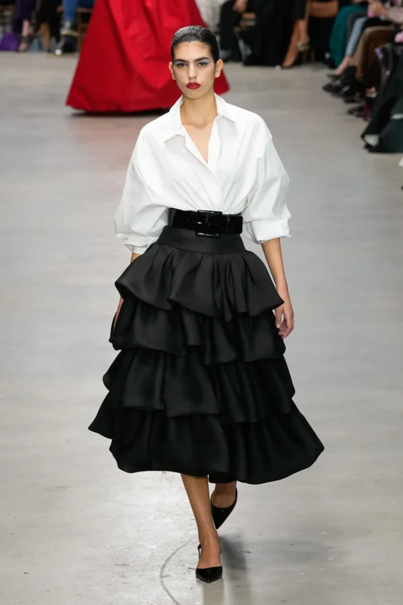 Carolina Herrera Padukan Gaun & Officewear di Koleksi Fall 2024