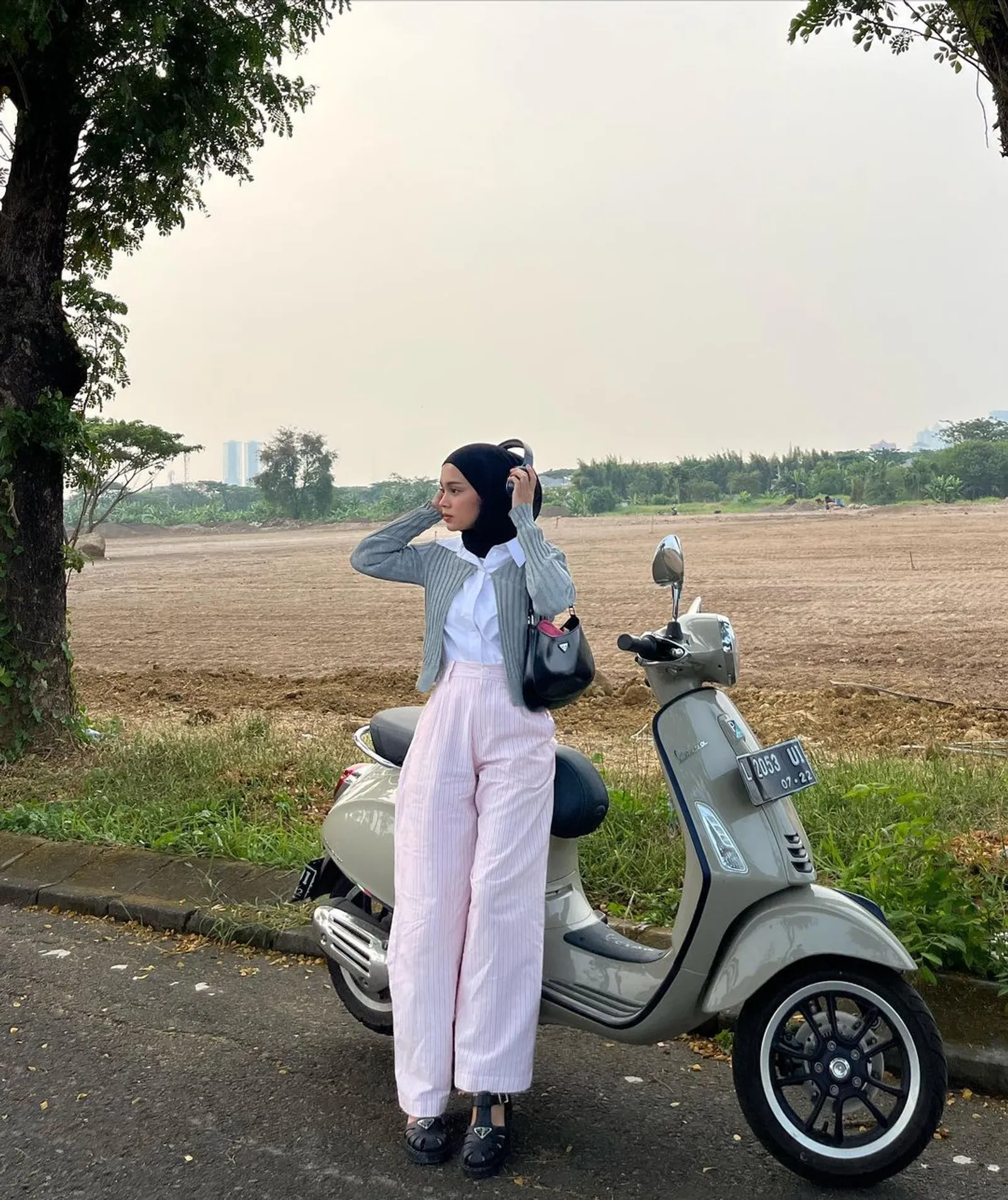 Ide Korean Style Hijab dengan Celana