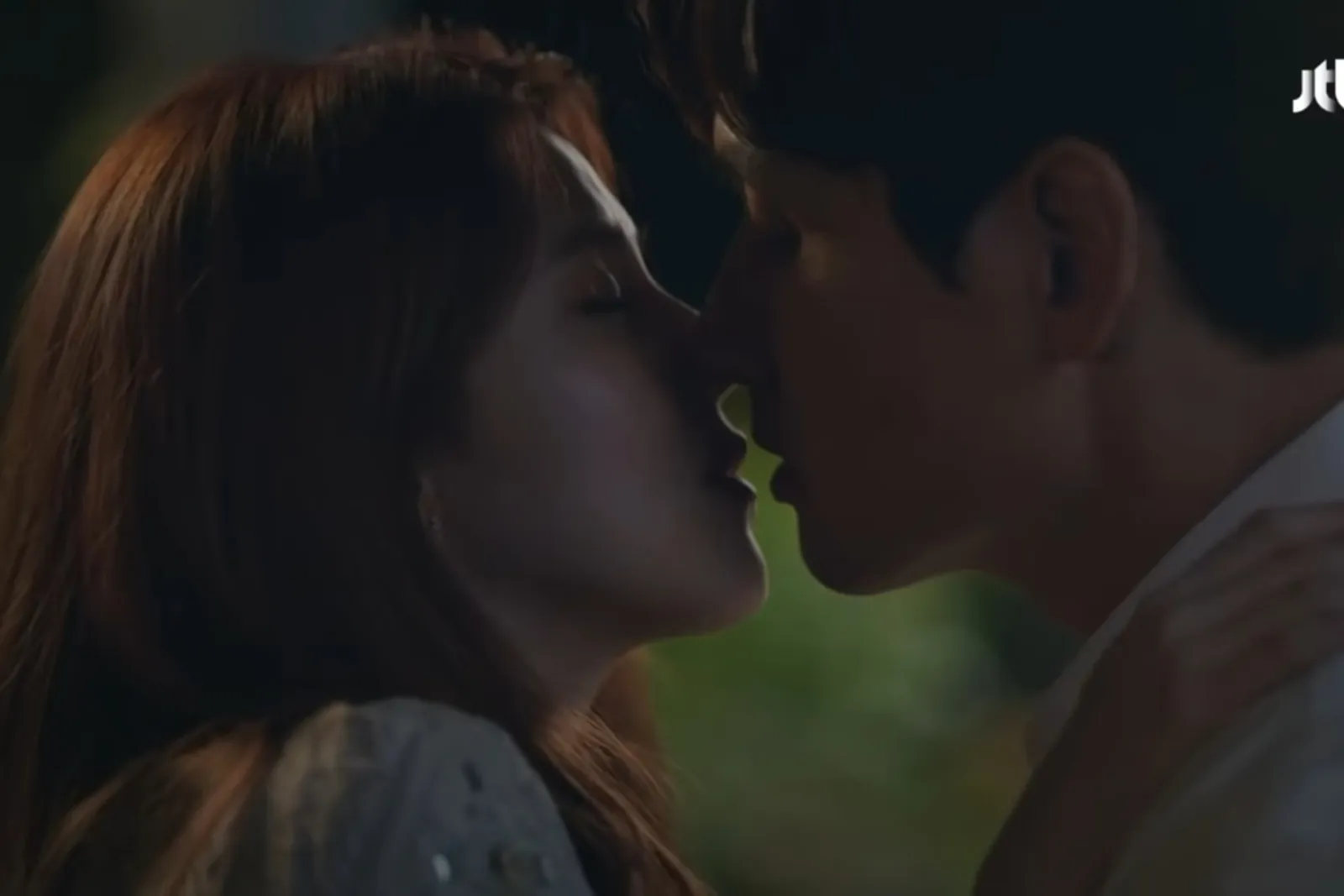 Intens Banget! Ini 8 Adegan Panas Han So Hee di Film dan Drama Korea