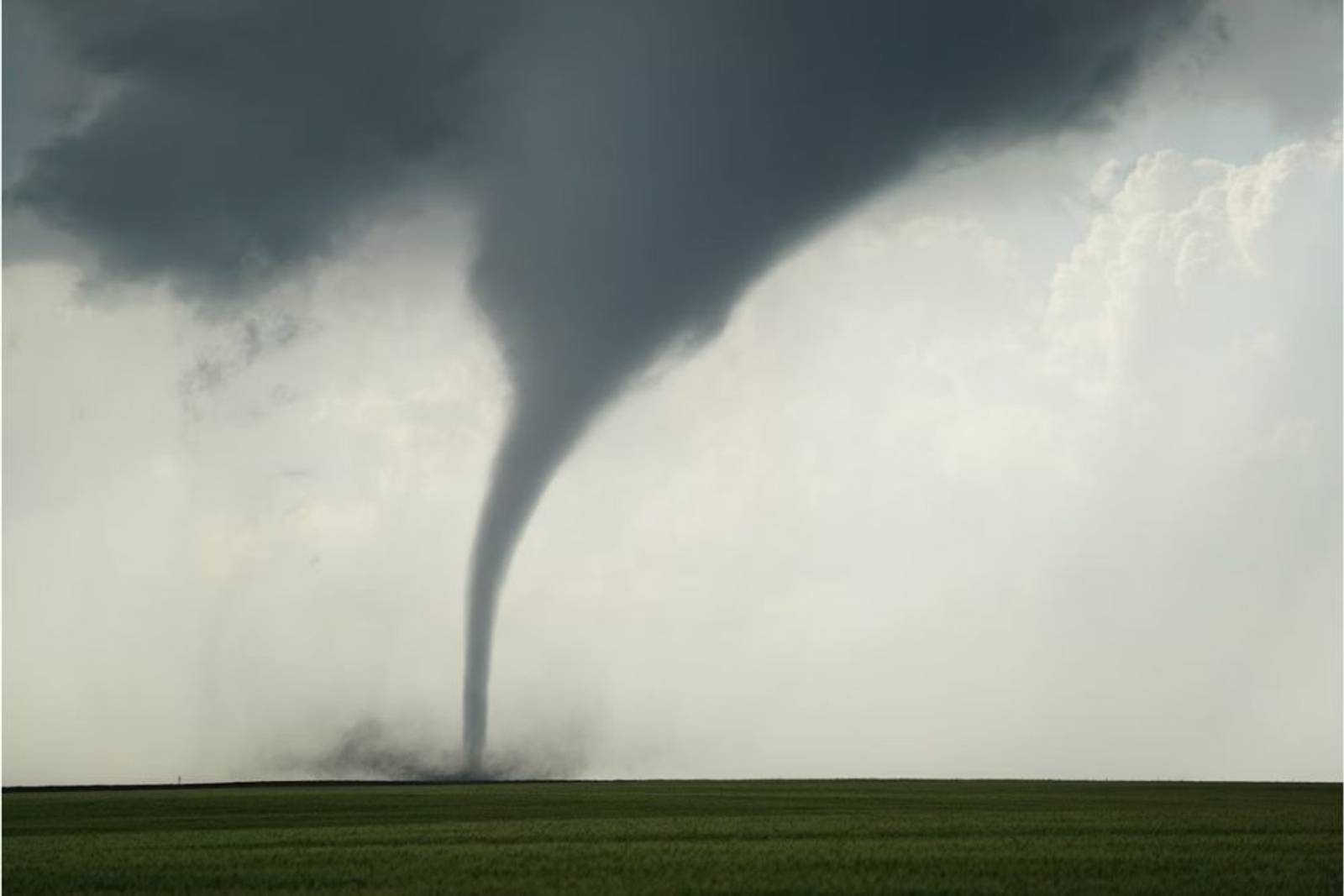Tornado Berbeda dengan Puting Beliung, Ini Penjelasan Serta Jenisnya