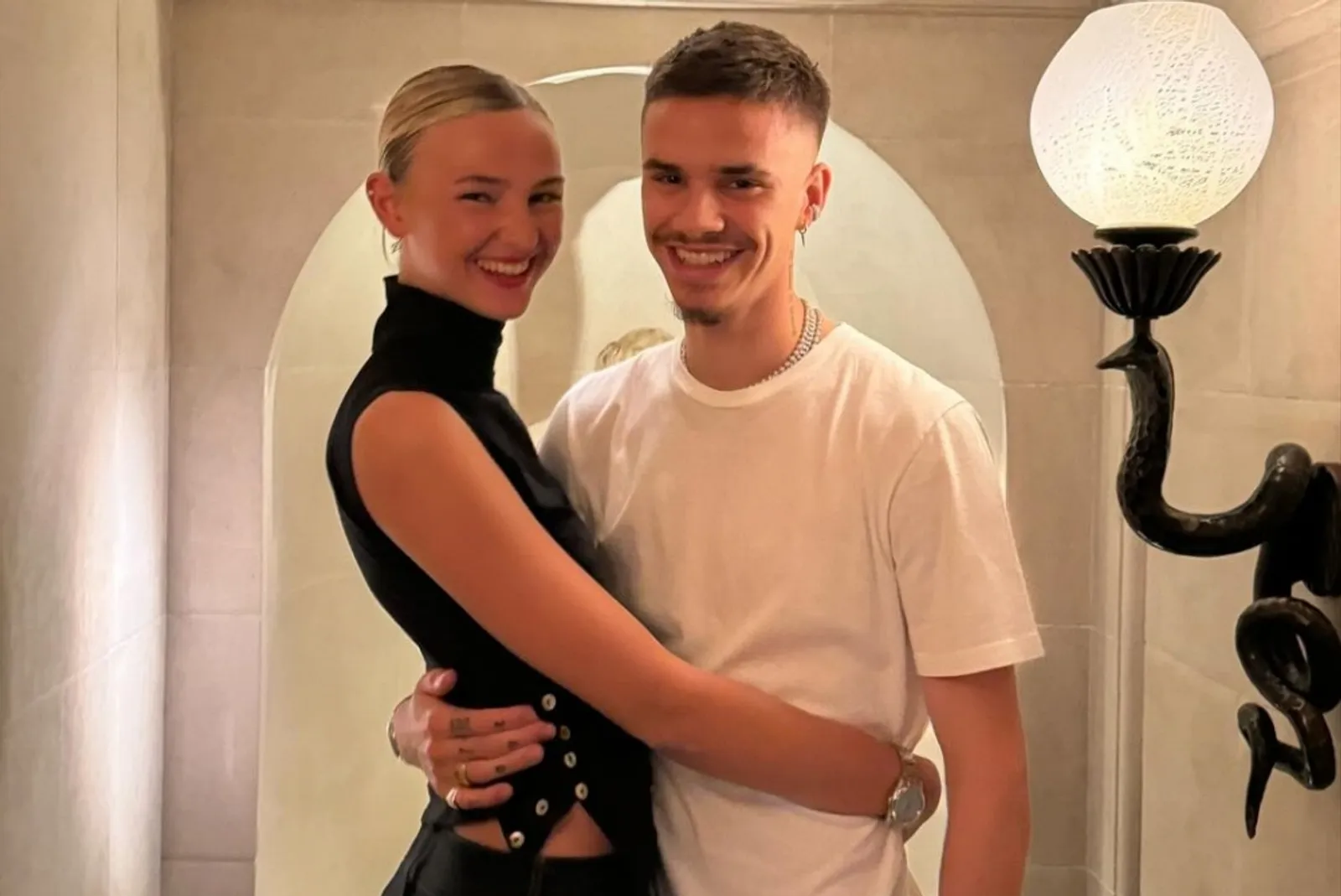 Kisah Cinta Romeo Beckham dan Mia Regan, Putus Setelah 5 Tahun Pacaran