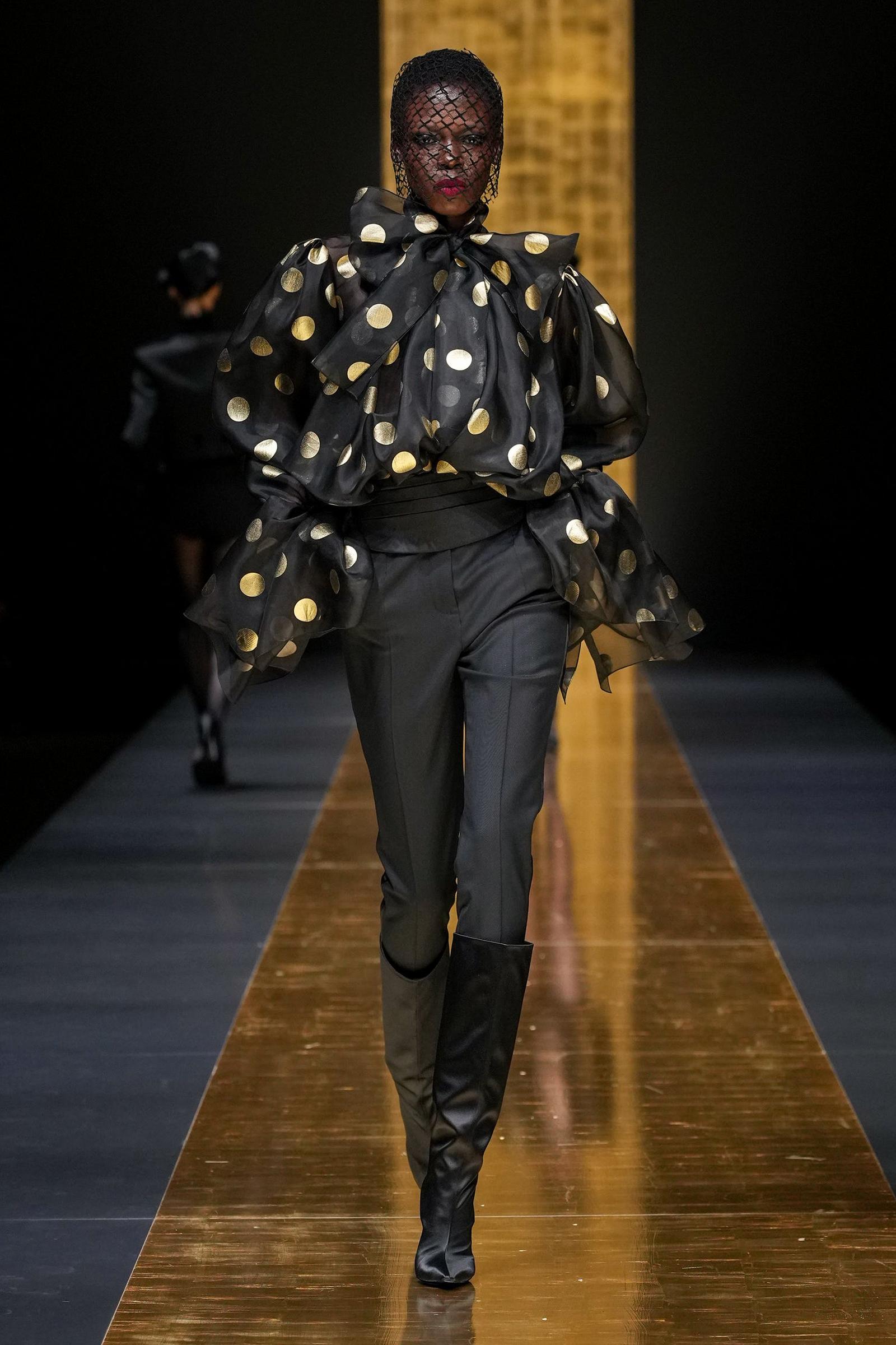 Sensualitas yang Maskulin di Fashion Show Dolce & Gabbana Fall 2024