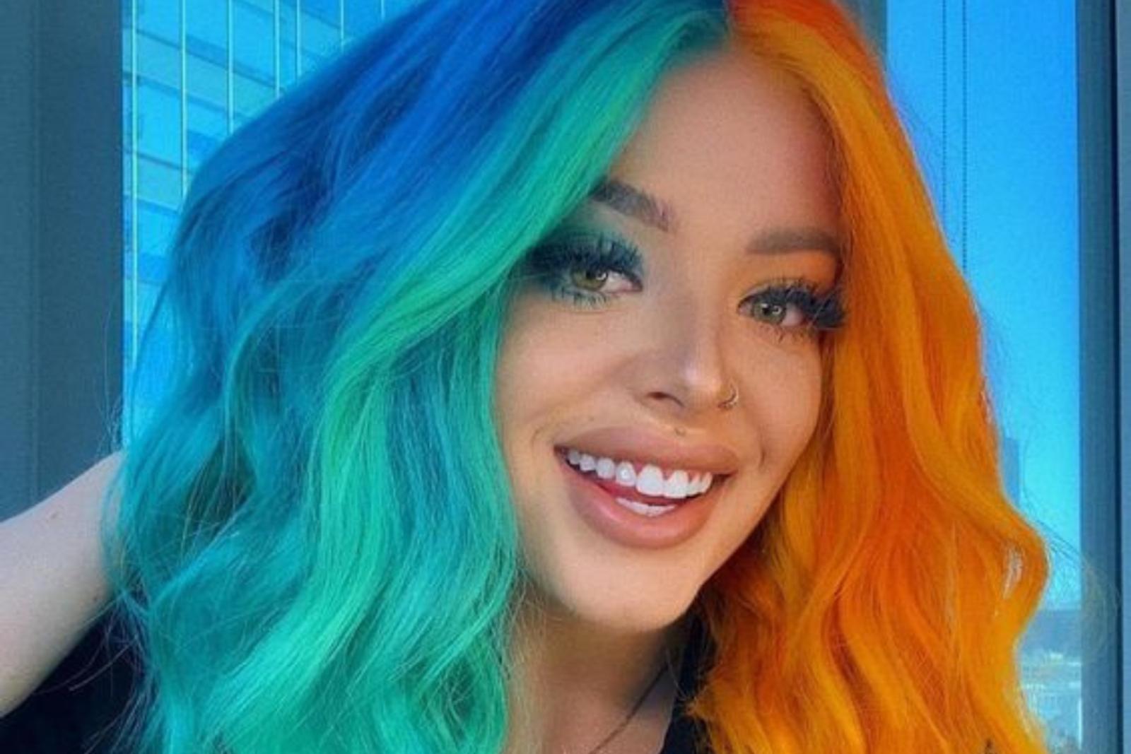 10 Inspirasi Warna Rambut Colorblock yang Unik dan Tampak Menawan