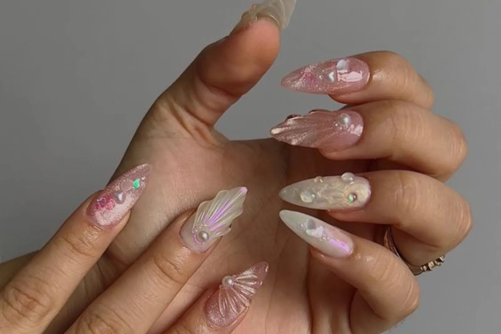 Agar Tampil Memukau, Ini 7 Inspirasi 3D Nail Art yang Bisa Kamu Coba!