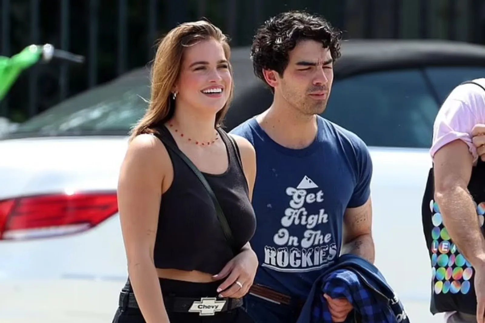 Makin Go Public, Joe Jonas Kencan dengan Pacar Baru di Australia