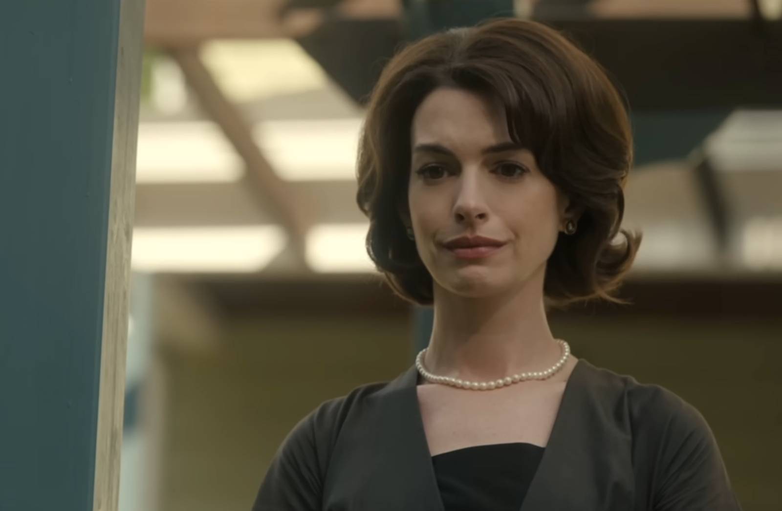 7 Fakta 'Mothers' Instinct', Film Thriller Terbaru Anne Hathaway