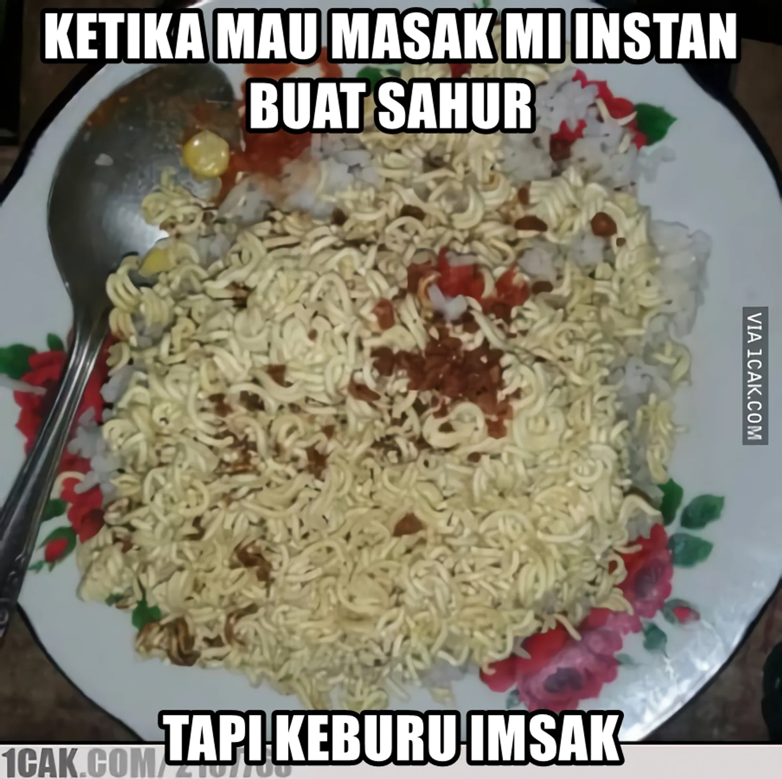 10+ Meme Telat Sahur Saat Bulan Ramadan, Amsyong Banget!