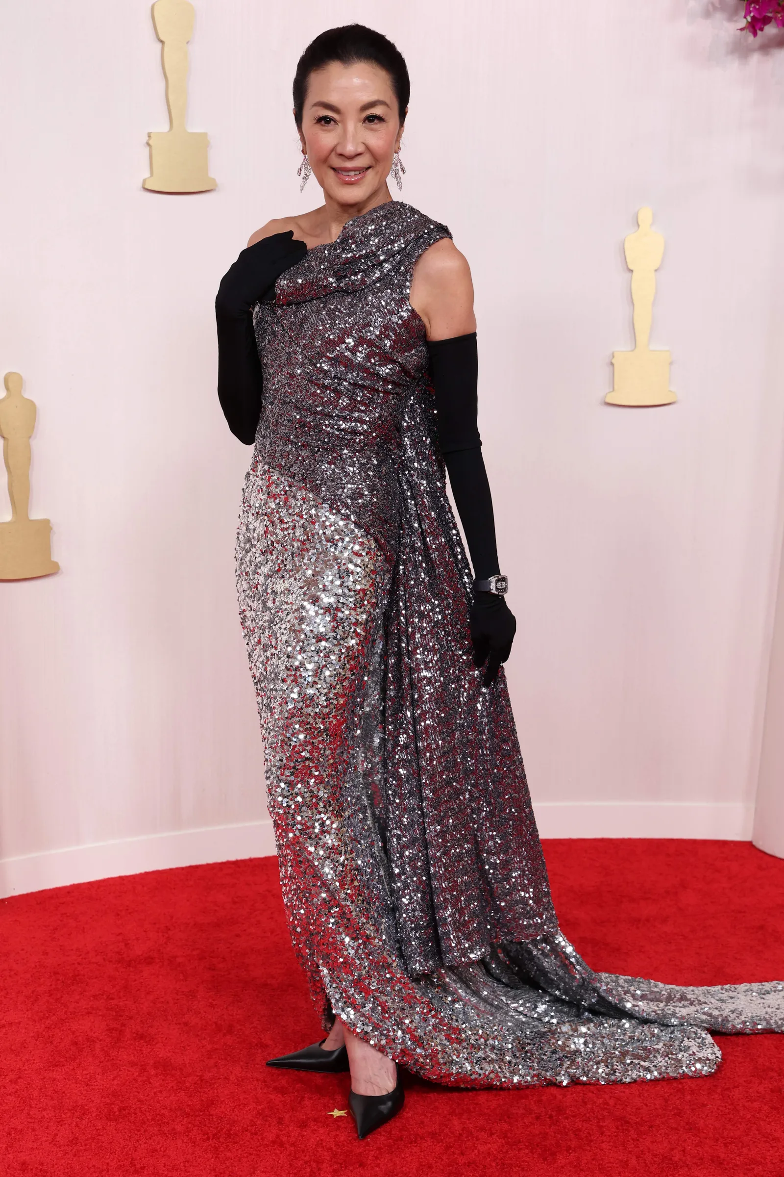 Gaya Glamor Artis Perempuan Hollywood di Karpet Merah Oscars 2024